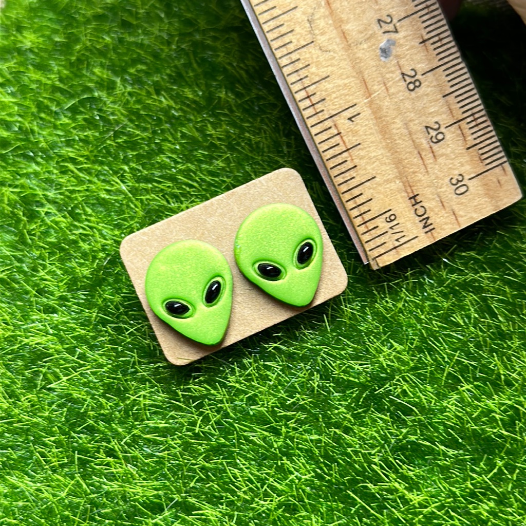 Nwt Alien Studs